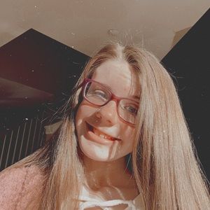 Meet your Posher, Claire